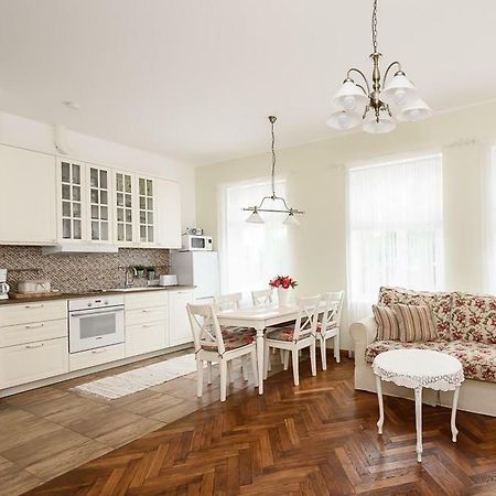 Roosi Apartment 페르누 외부 사진