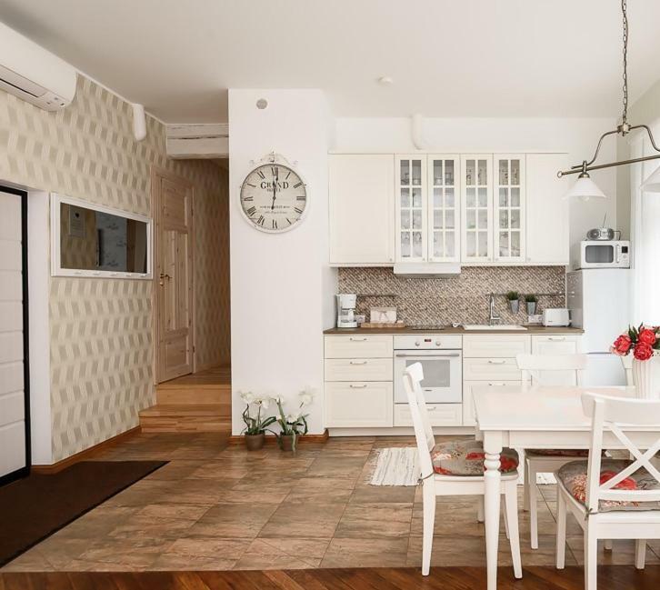 Roosi Apartment 페르누 외부 사진